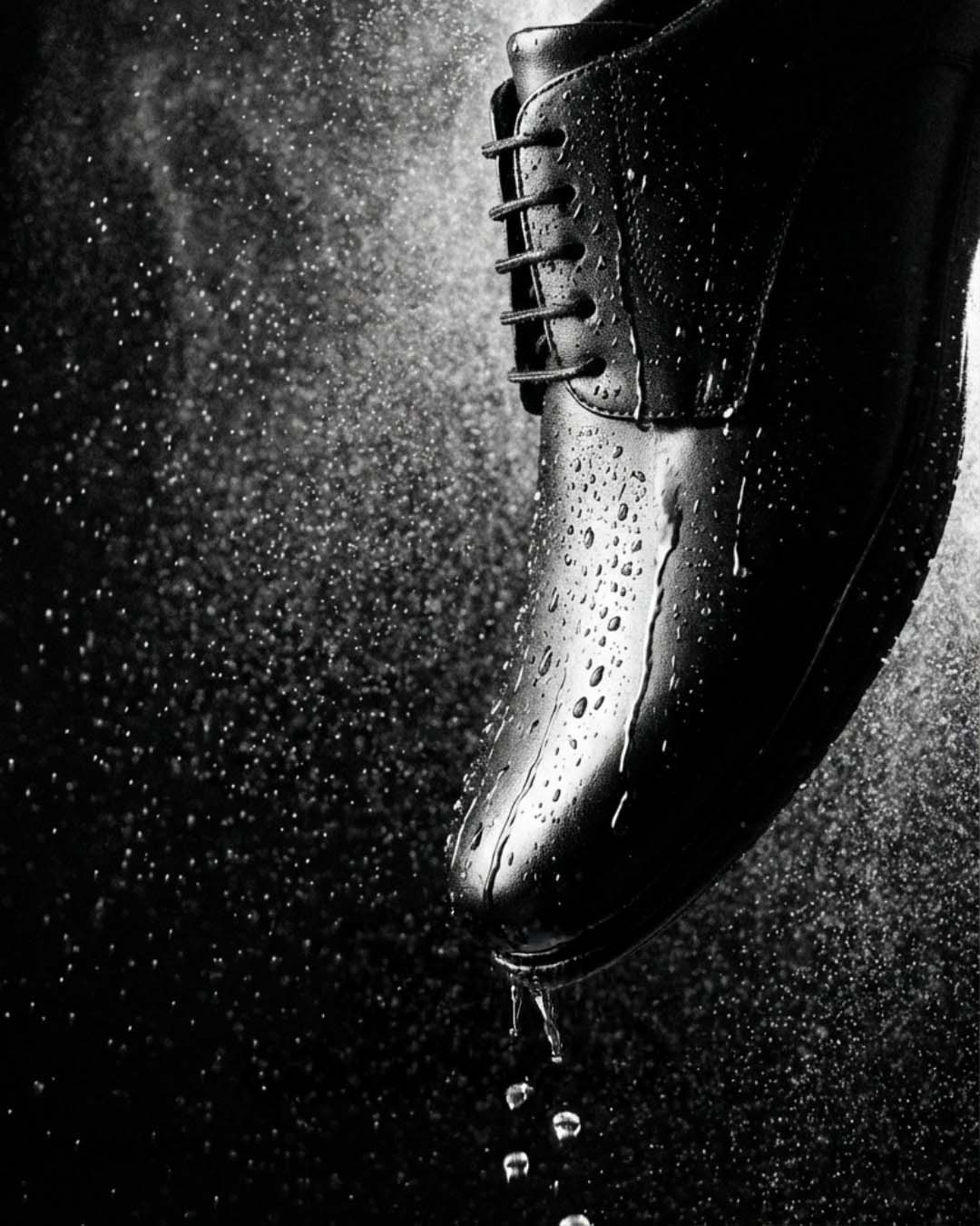 LB30-BLK_drops_of_water_everywhere proof